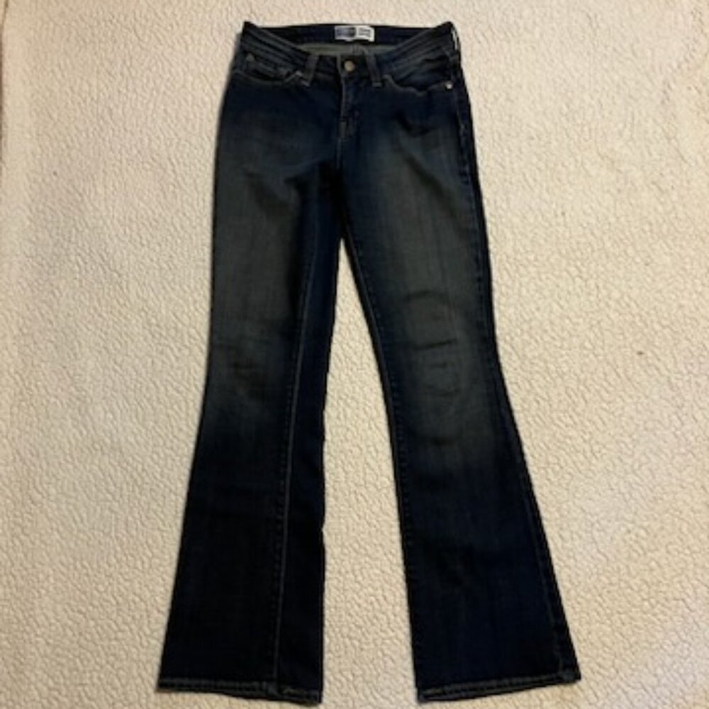 Levi Signature bootcut jeans size 4 M